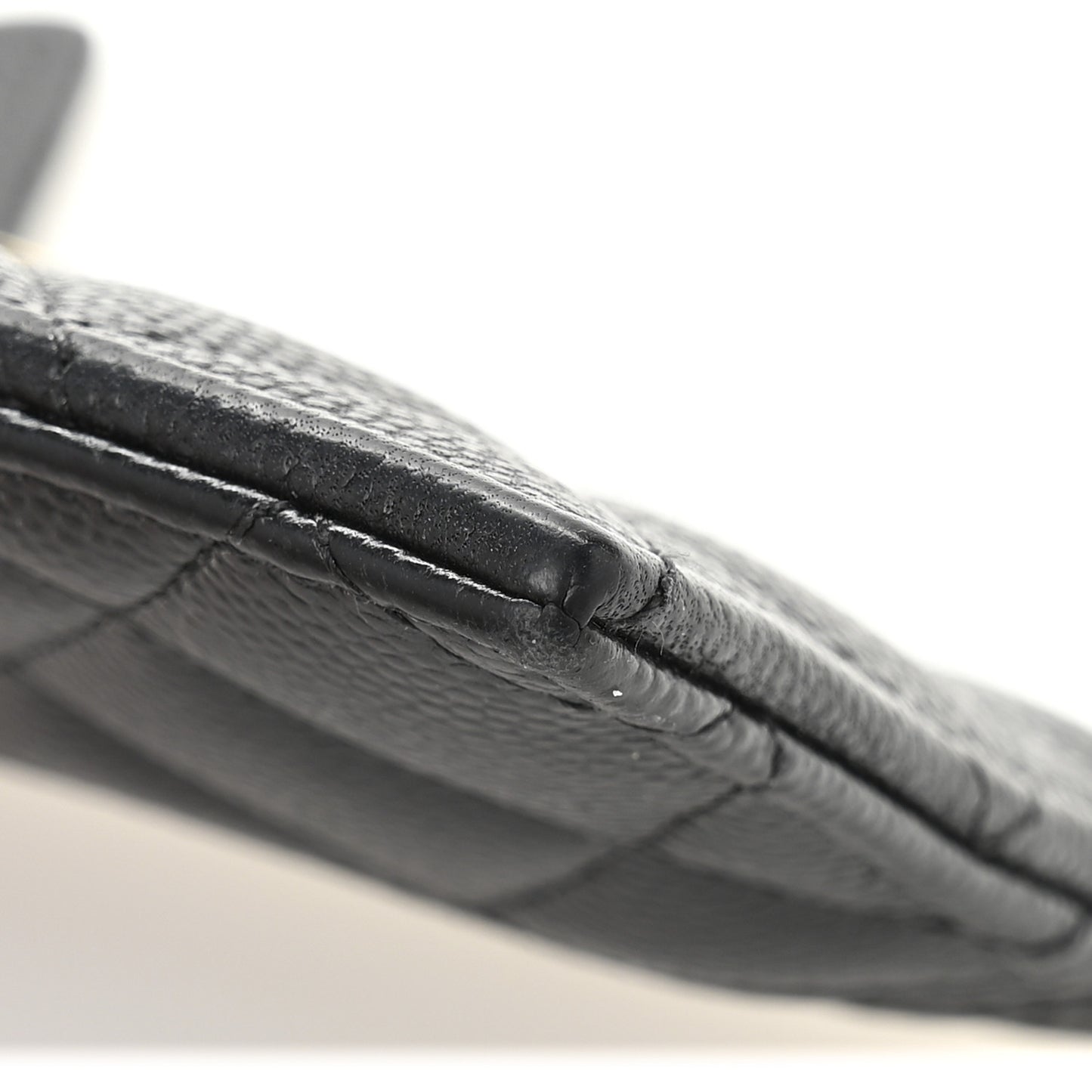 Caviar Quilted CC Zip Card Holder Black
