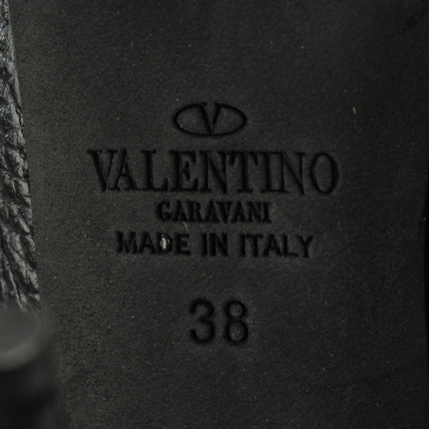 Valentino Garavani Pebbled Calfskin Onyx Rockstud Rolling Ankle Strap 100mm Pumps 38 Black 7 of 7