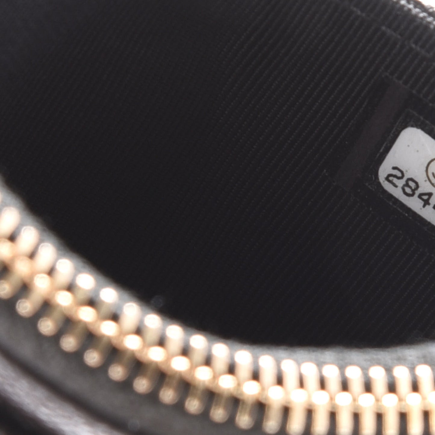 Caviar Quilted CC Zip Card Holder Black