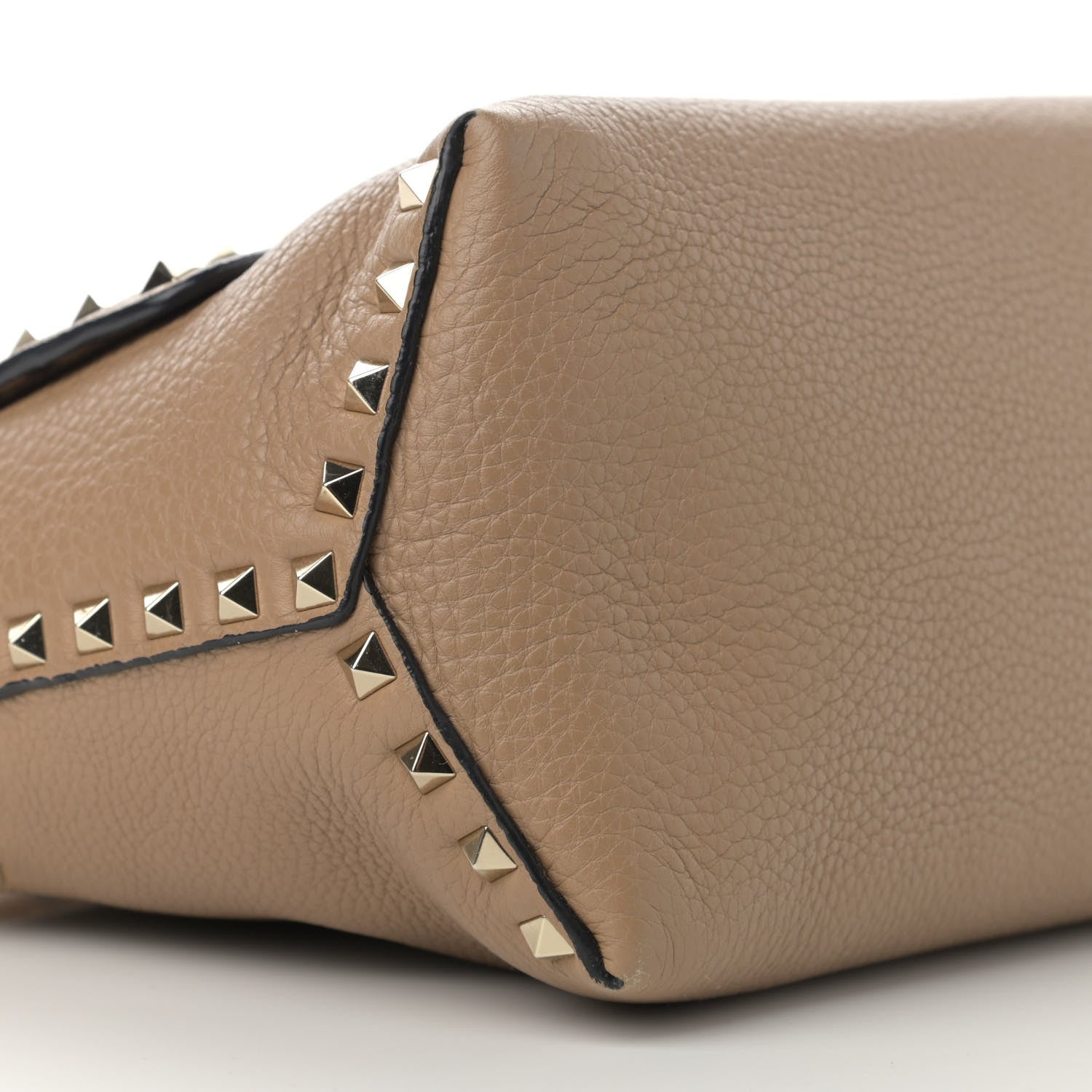 Valentino Garavani Pebbled Calfskin Rockstud Single Handle Flap Bag Beige 8 of 13