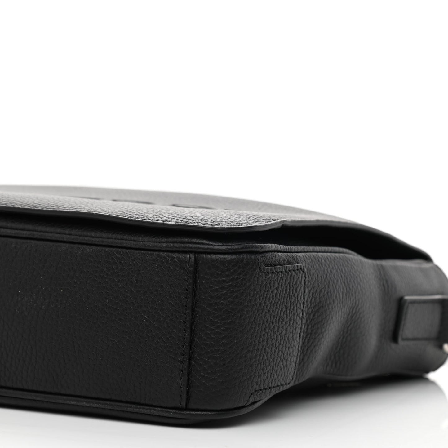 Grainy Calfskin Embossed Bruno Messenger Black