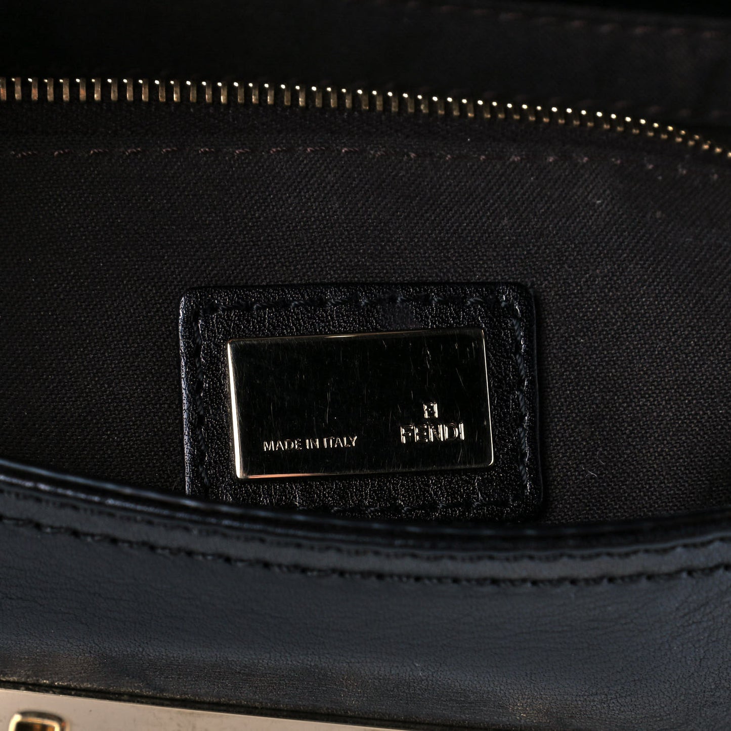 Vitello Acqua Maxi Baguette Bag Black