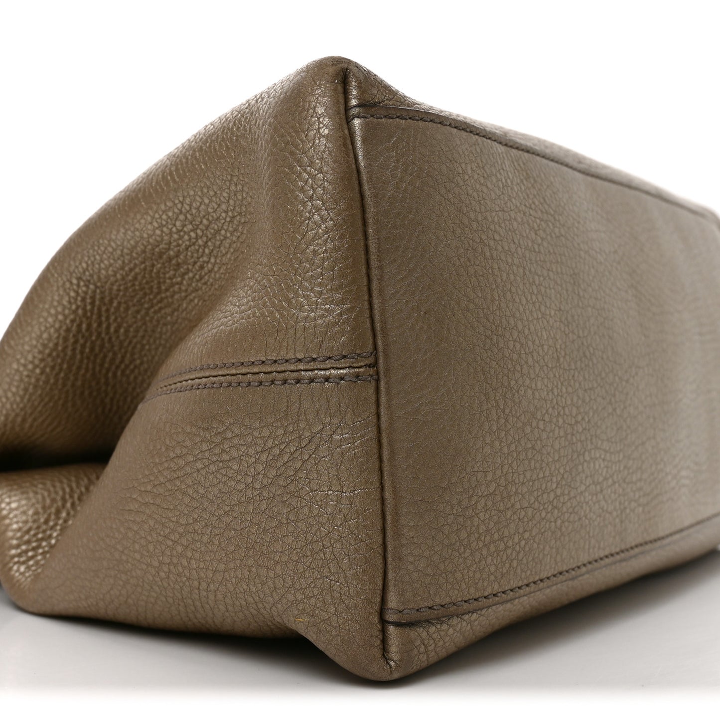 Metallic Pebbled Calfskin Medium Soho Chain Shoulder Bag Golden Beige