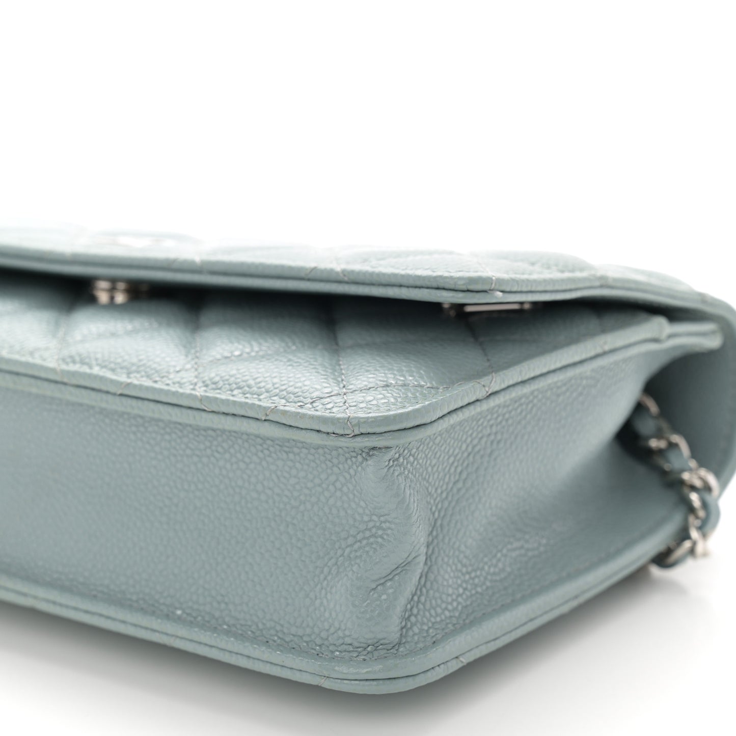 Caviar Quilted Wallet on Chain WOC Light Blue