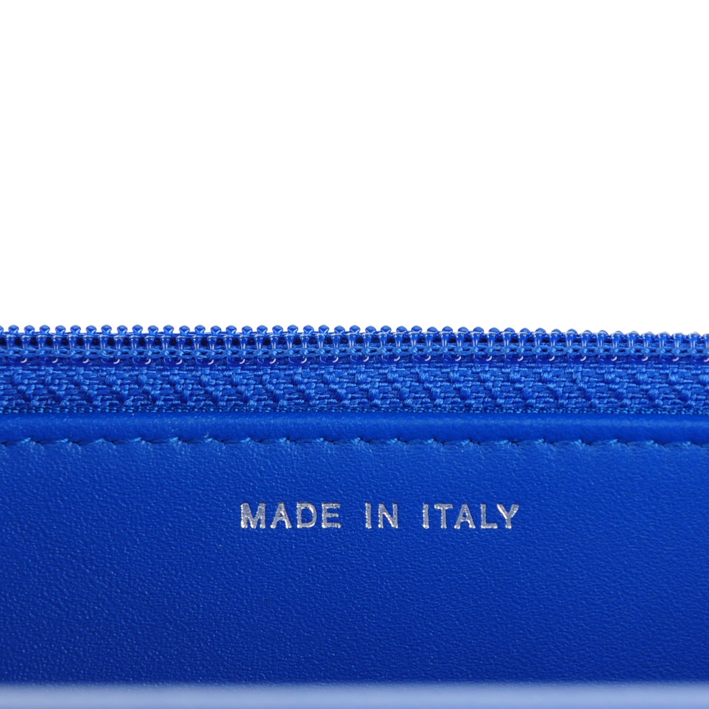 Caviar Chevron Quilted Wallet On Chain WOC Blue
