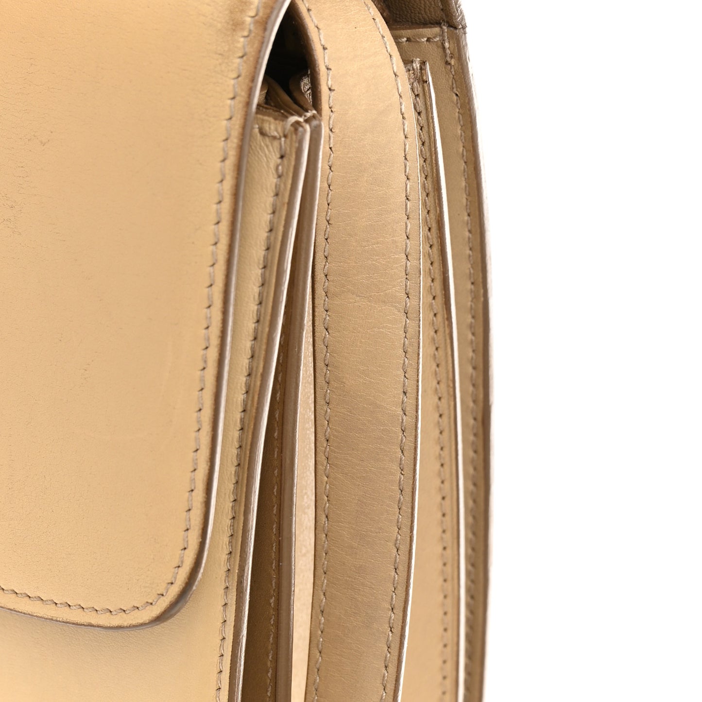 Box Calfskin Medium Classic Box Flap Bag Powder