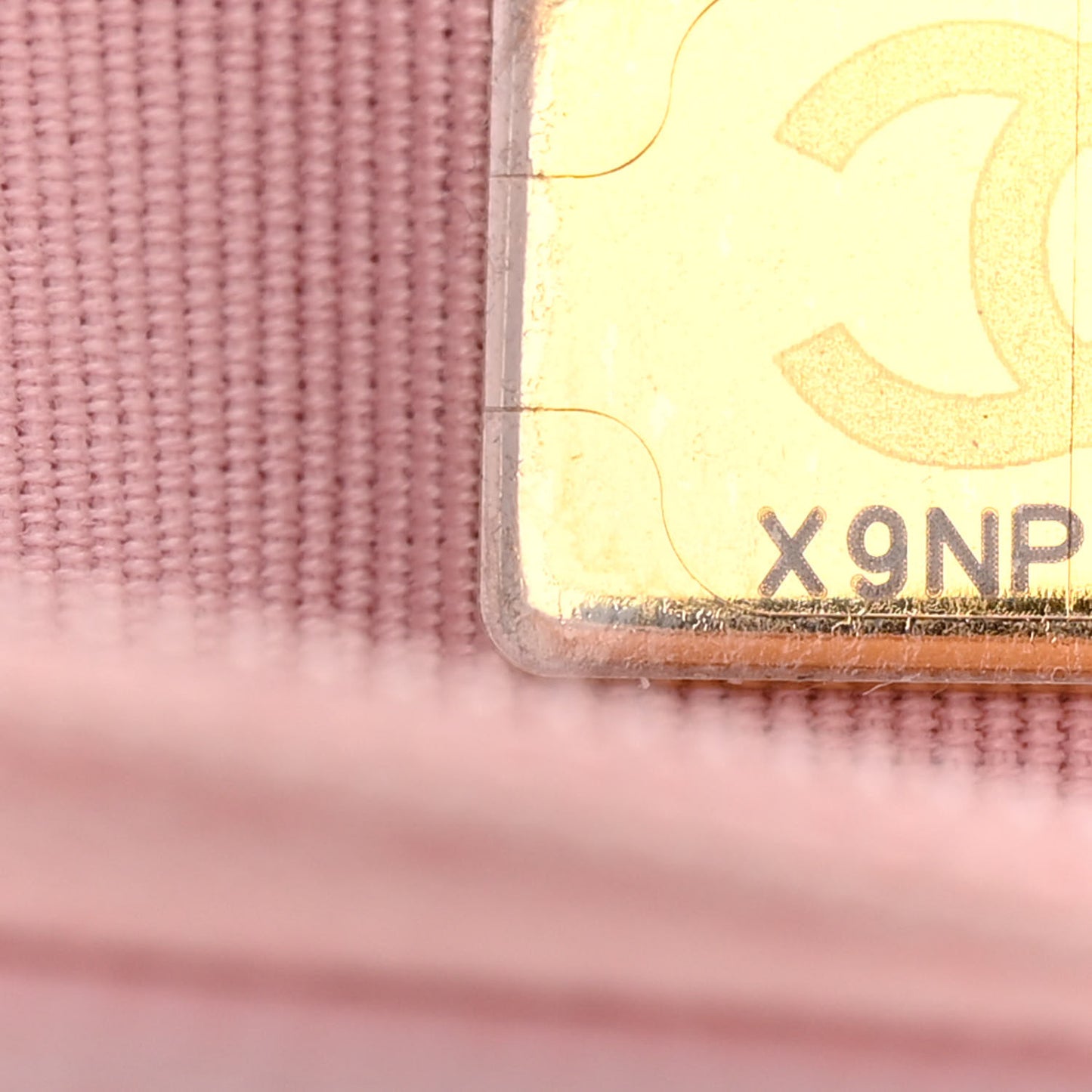 Caviar Quilted Wallet on Chain WOC Light Pink