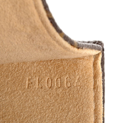 Louis Vuitton Monogram Pochette Florentine 11 of 12
