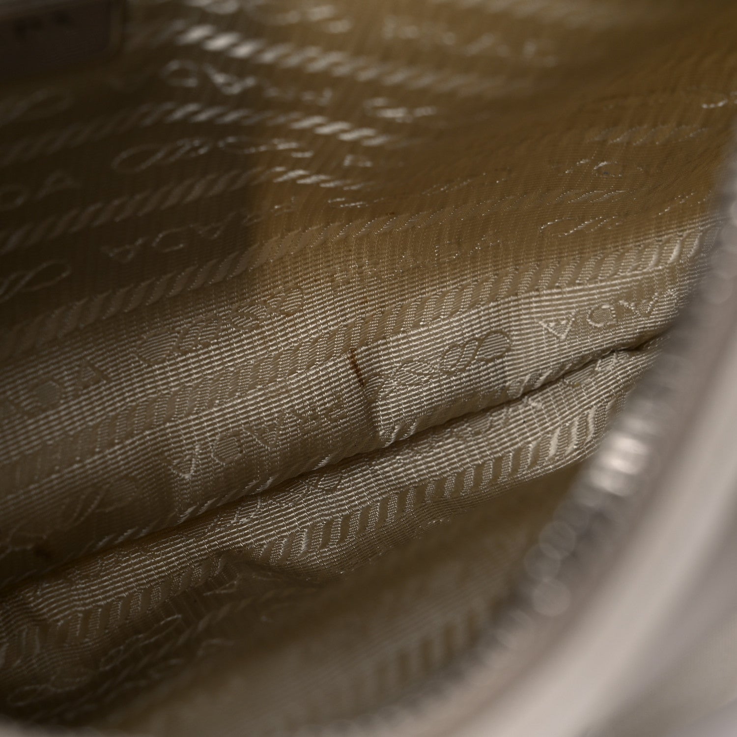 Prada Nylon Re-Edition 2005 Shoulder Bag White 10 of 16