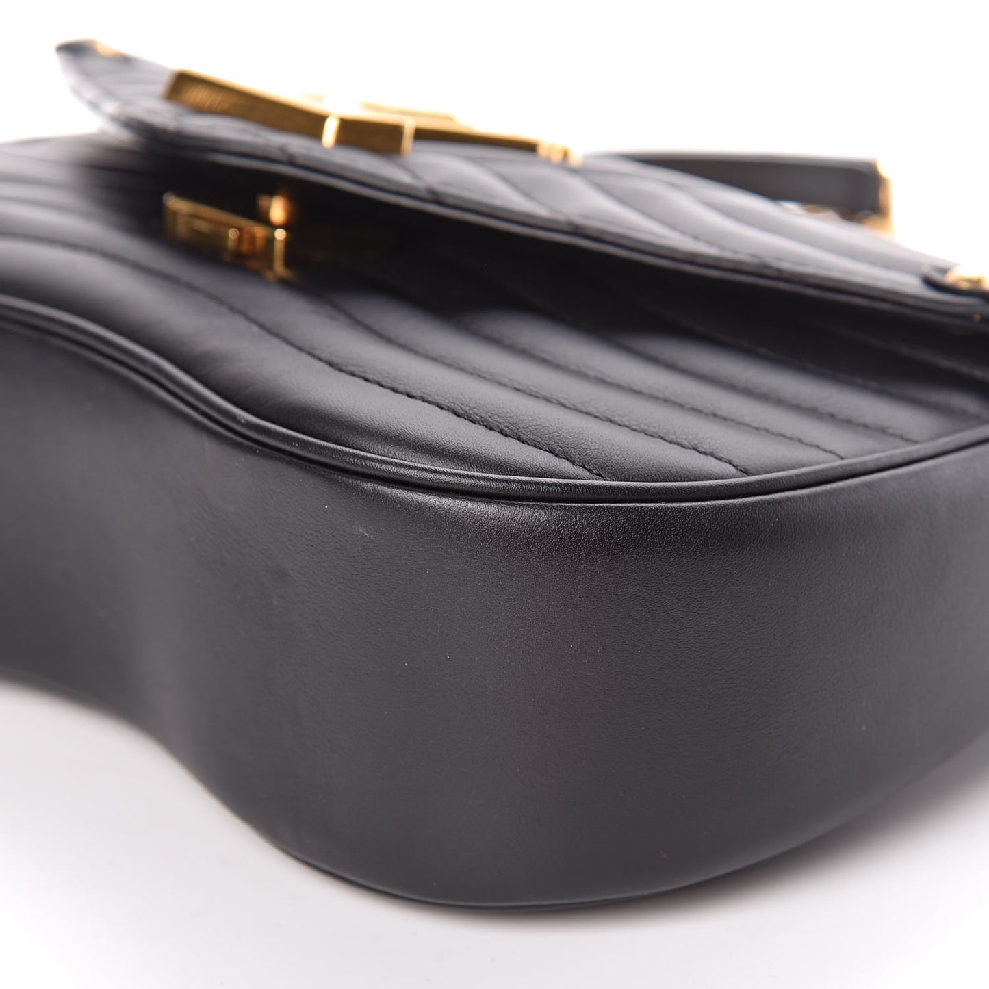 Calfskin New Wave Chain MM Black