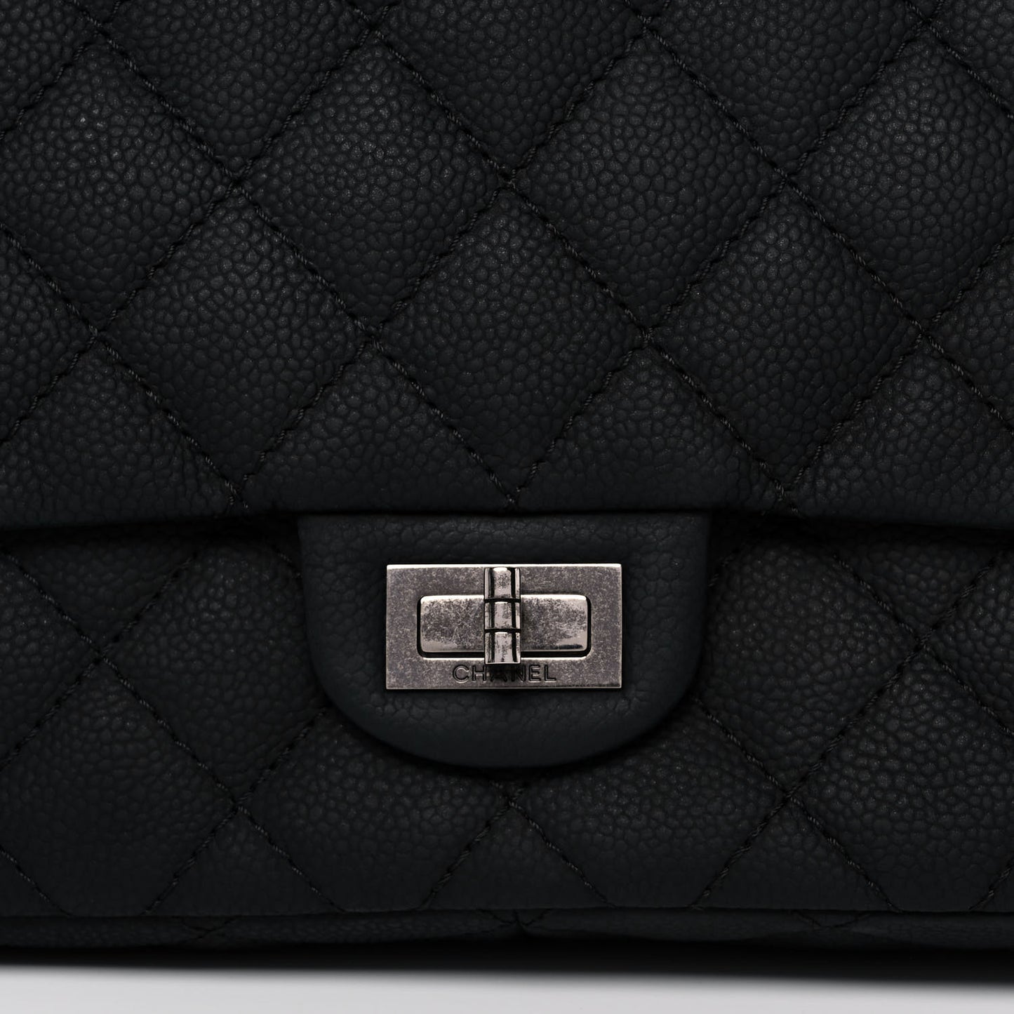 Iridescent Caviar Quilted 2.55 Reissue 226 Flap Black