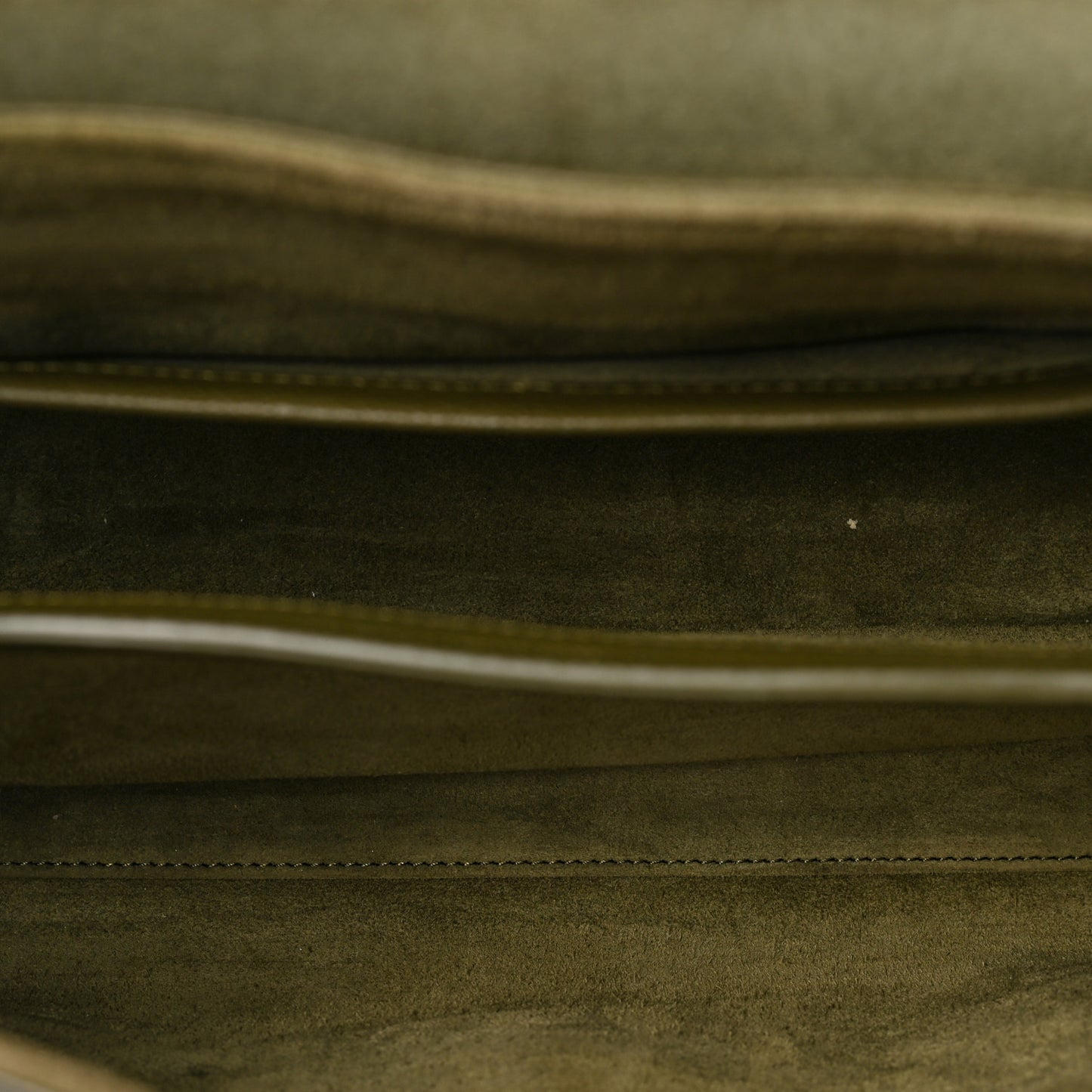 Grained Calfskin Medium Soft 16 Bag Dark Olive