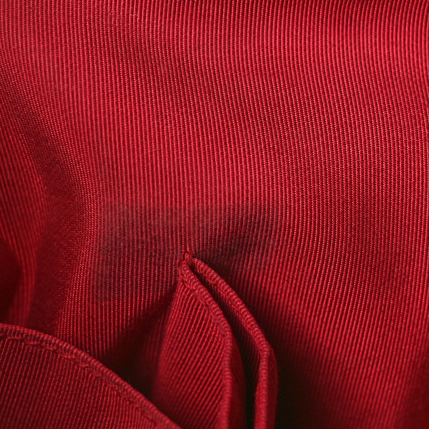 Aged Calfskin Quilted Medium Gabrielle Hobo Black