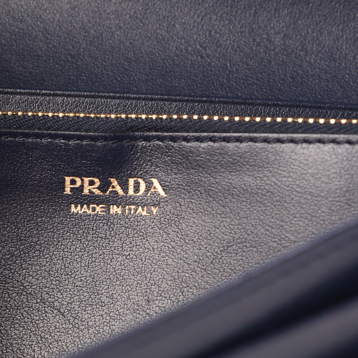 Velvet Cahir Chain Wallet Azzurro