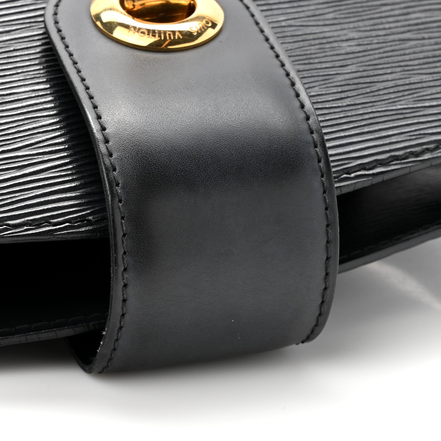 Louis Vuitton Epi Cluny Black 14 of 14
