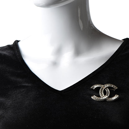 Chanel Baguette Crystal CC Brooch Gold 2 of 6