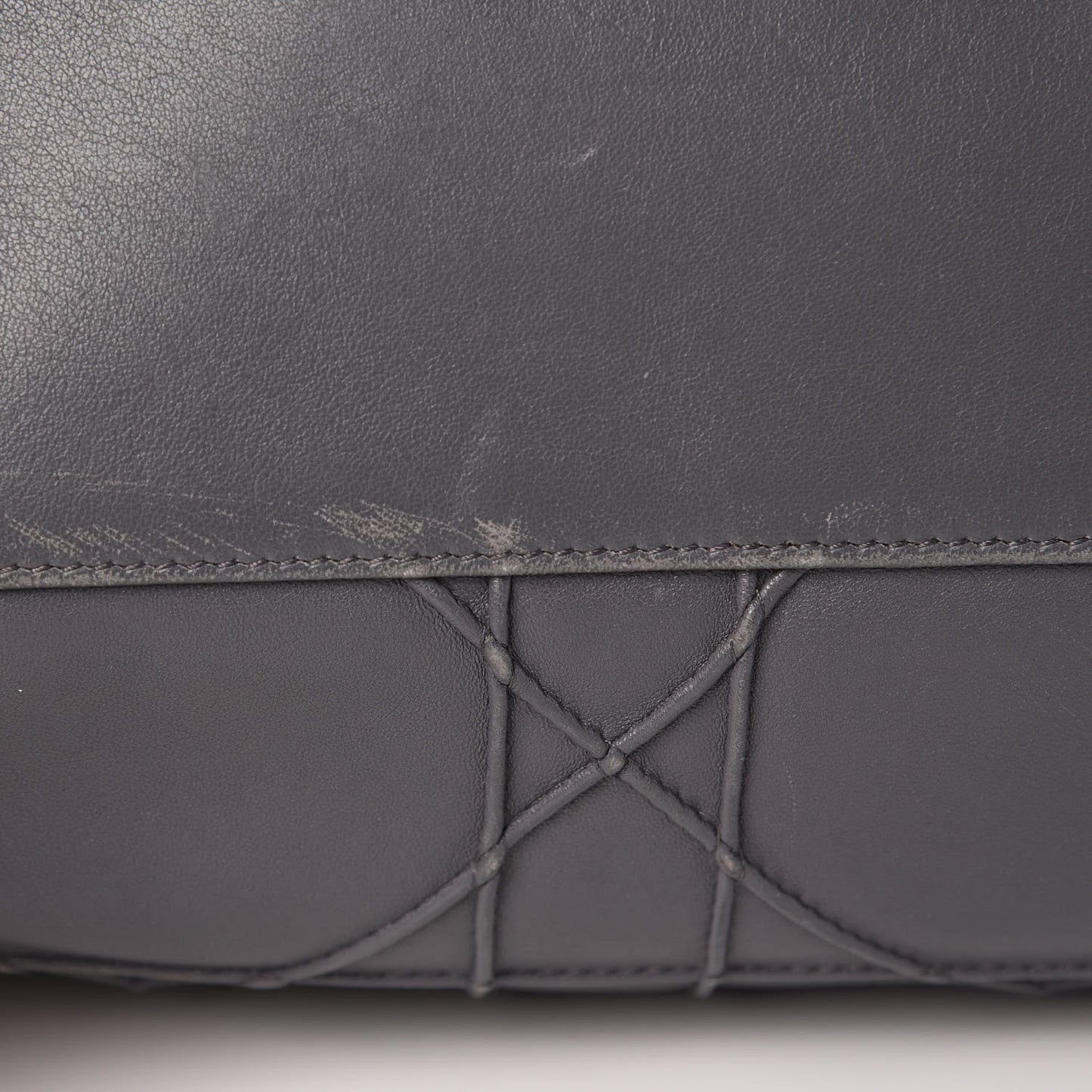 Lambskin Cannage Granville Polochon Grey