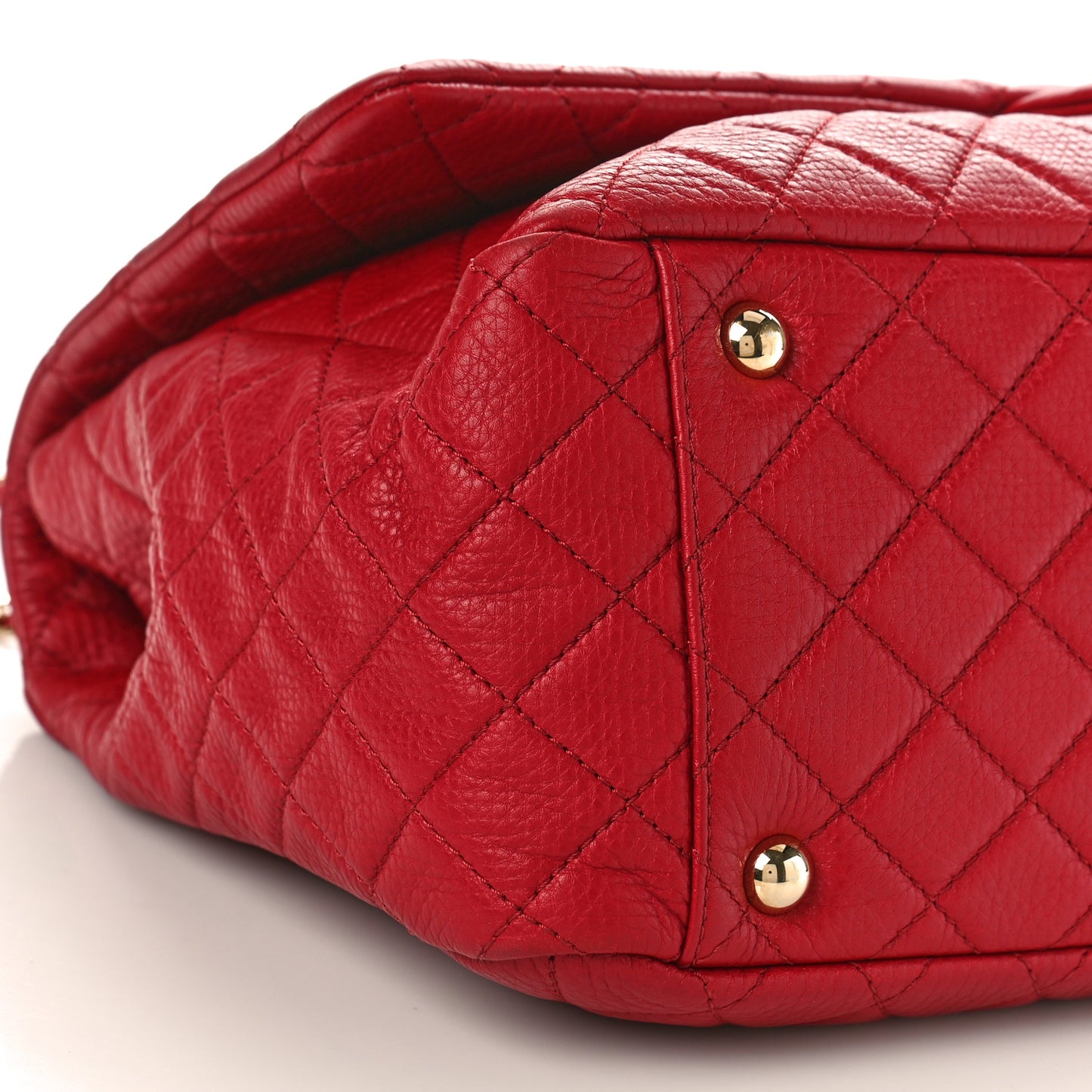 Calfskin Quilted XXL Travel Flap Bag Red