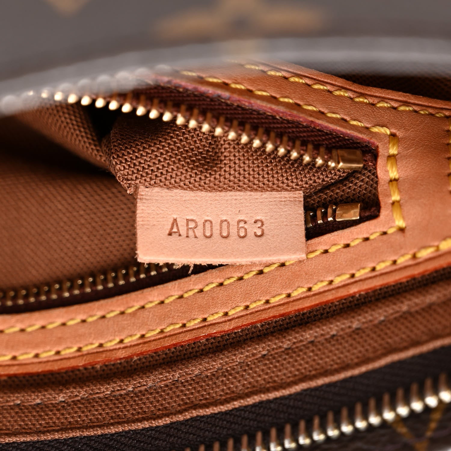 Louis Vuitton Monogram Trotteur 7 of 10