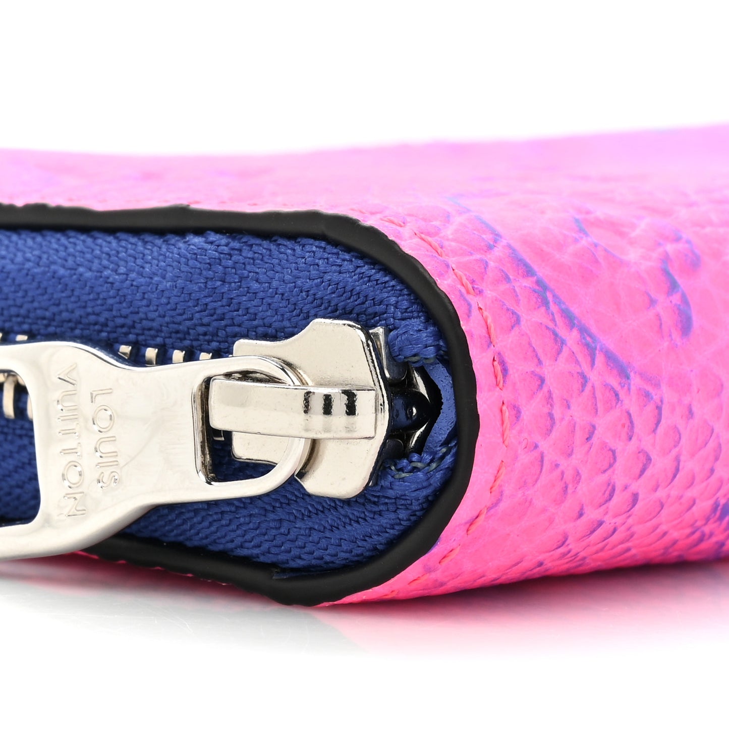 Taurillon Illusion Zippy Vertical Wallet Bleu Rose