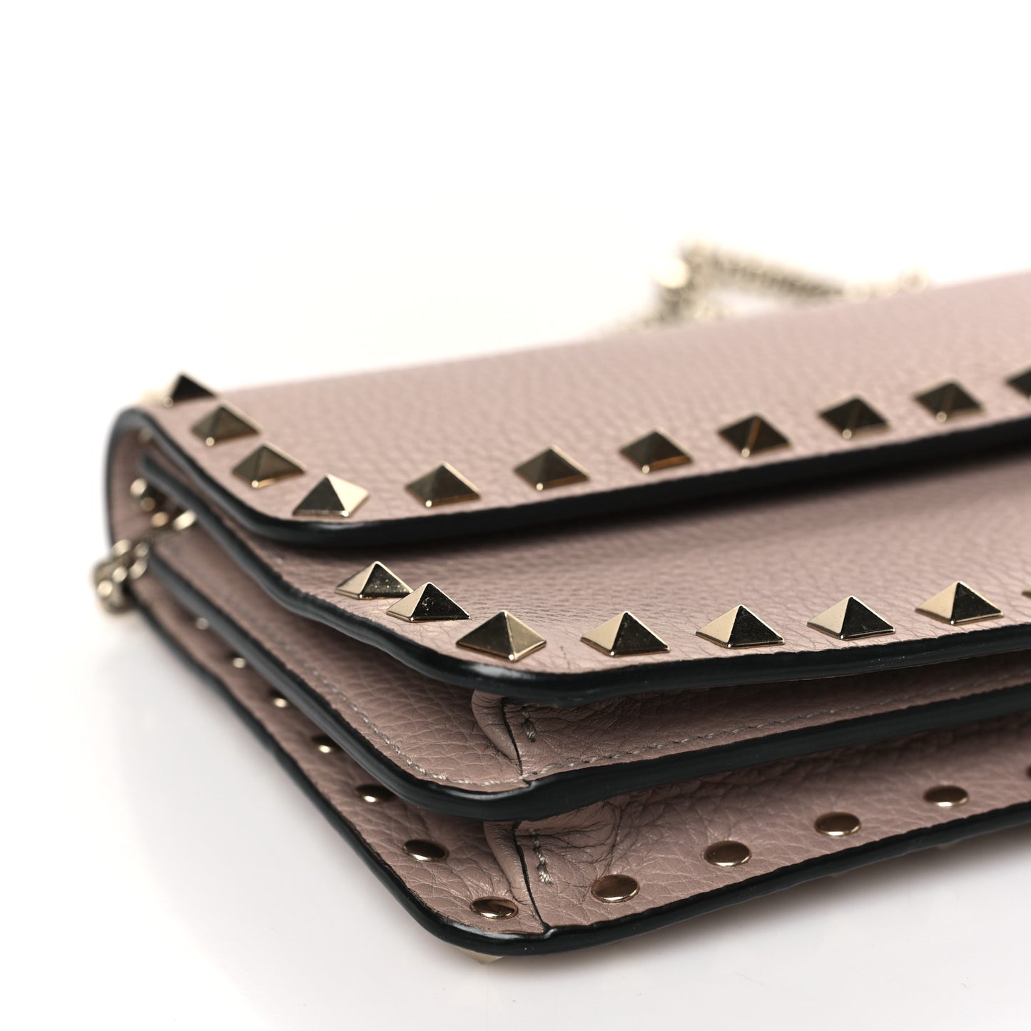Pebbled Calfskin Rockstud Flap Wallet On Chain Poudre