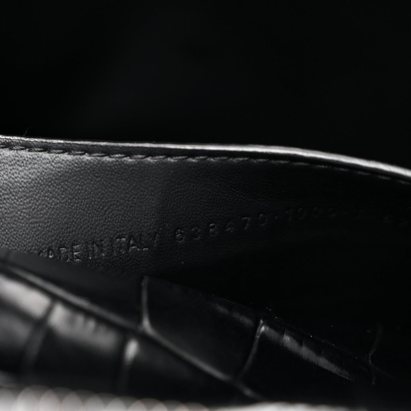 Calfskin Crocodile Embossed Neo Classic Black Hardware Medium City Black