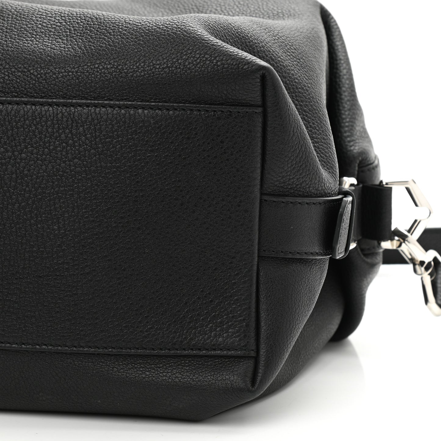 Waxy Grained Calfskin Medium Nightingale Black