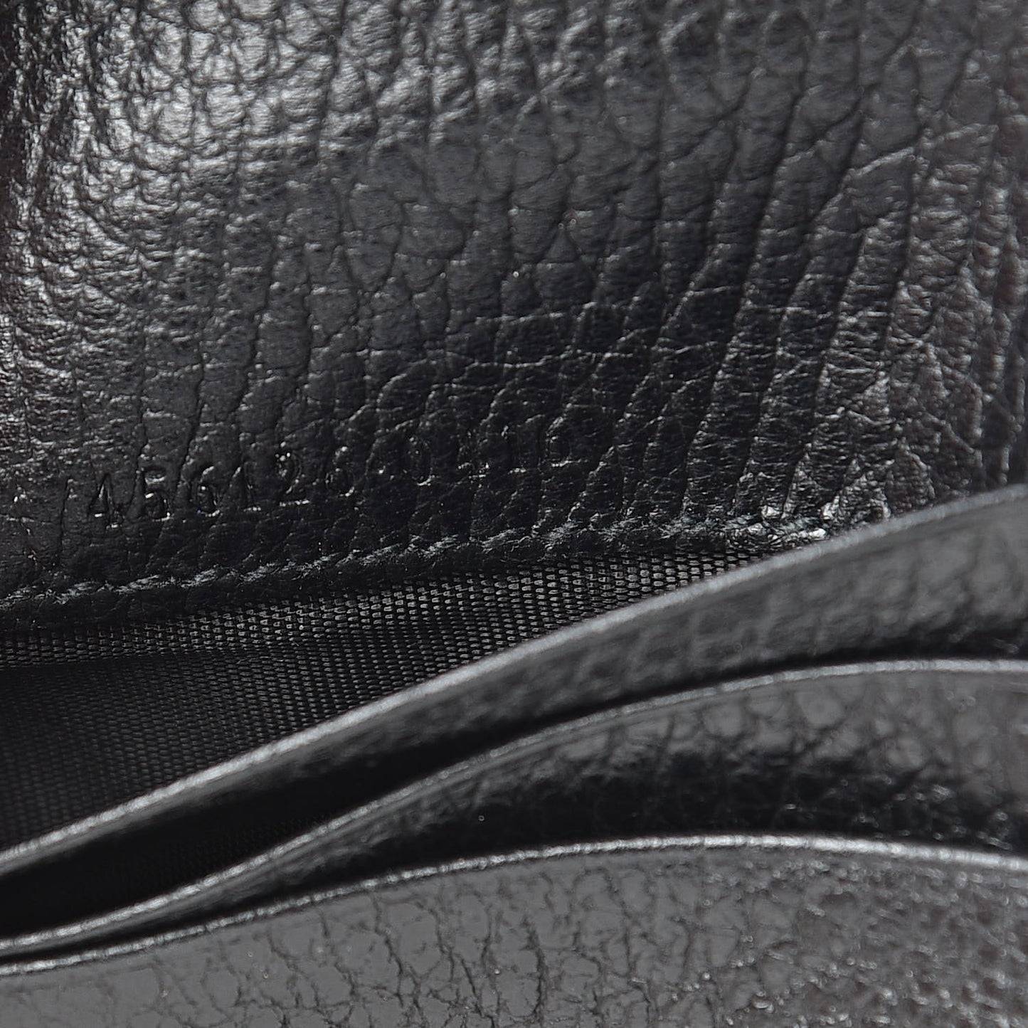 Pebbled Calfskin GG Marmont Card Case Black