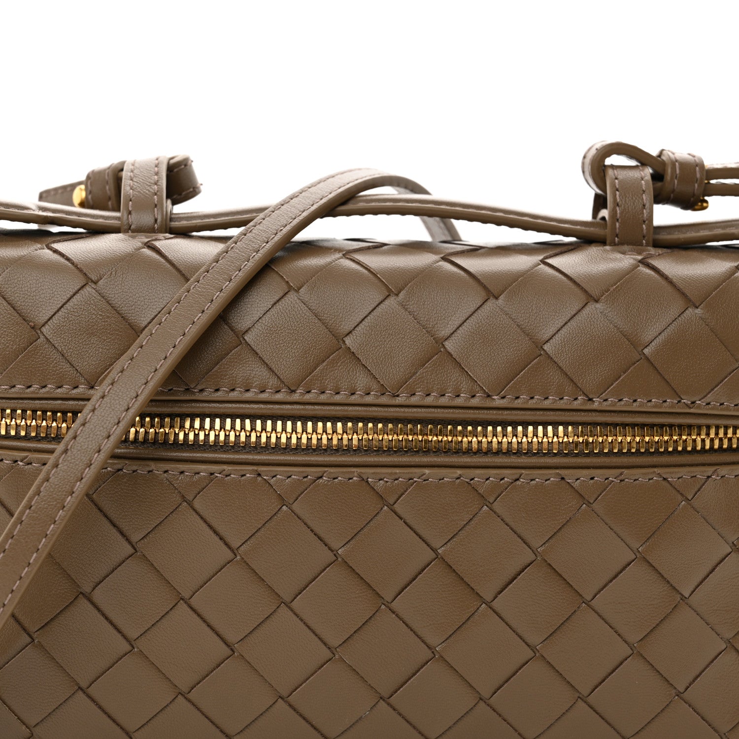 Bottega Veneta Calfskin Intrecciato Bang Bang Vanity Case Pinecone 8 of 10