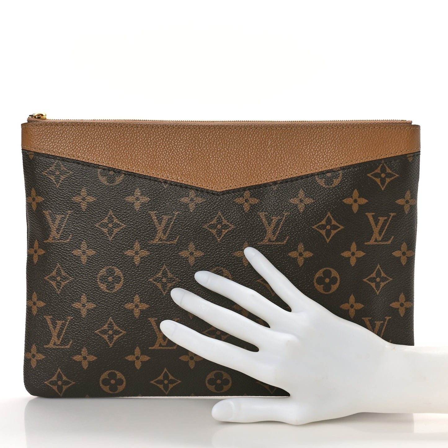 Monogram Daily Pouch Sesame