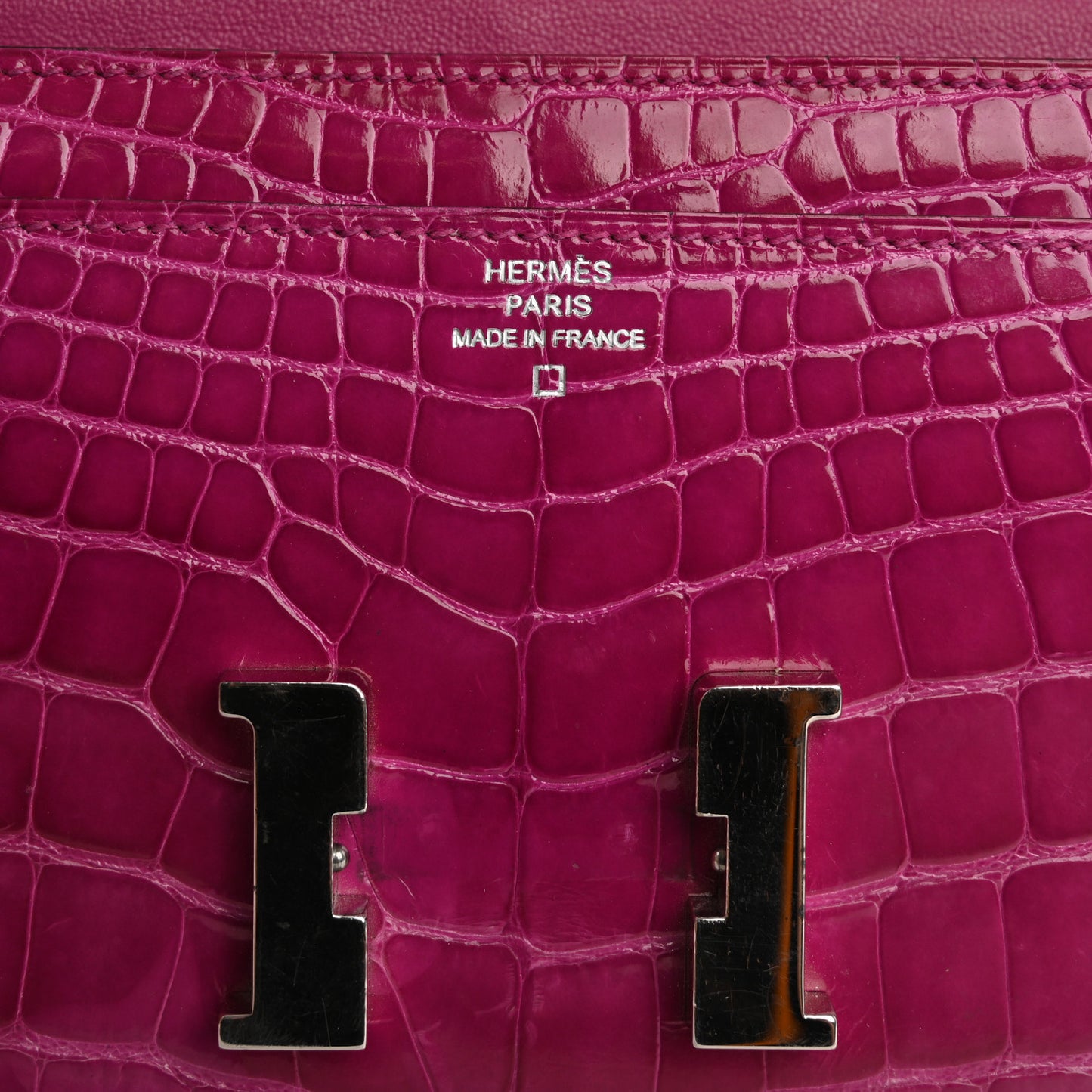Shiny Alligator Constance Long Wallet Rose Scheherazade