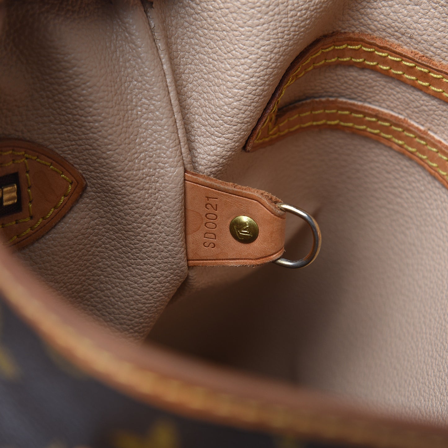 Monogram Petit Bucket 23
