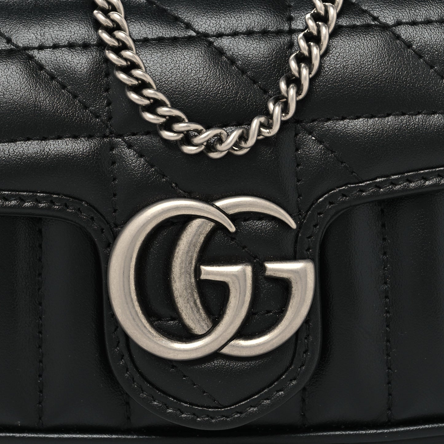 Calfskin Matelasse Aria Super Mini GG Marmont Shoulder Bag Black