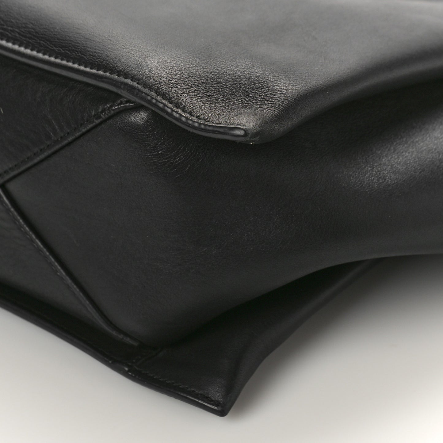Supple Natural Calfskin Medium Tri-Fold Bag Black