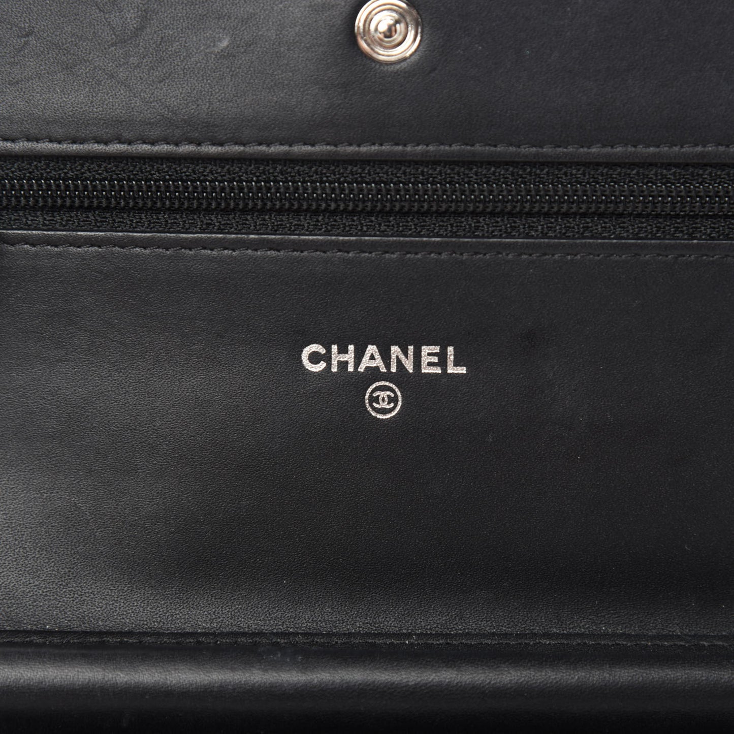 Patent Quilted Brilliant Wallet On Chain WOC Black