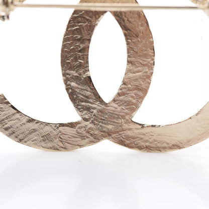 Chanel Quilted CC Brooch Light Gold 3 of 4