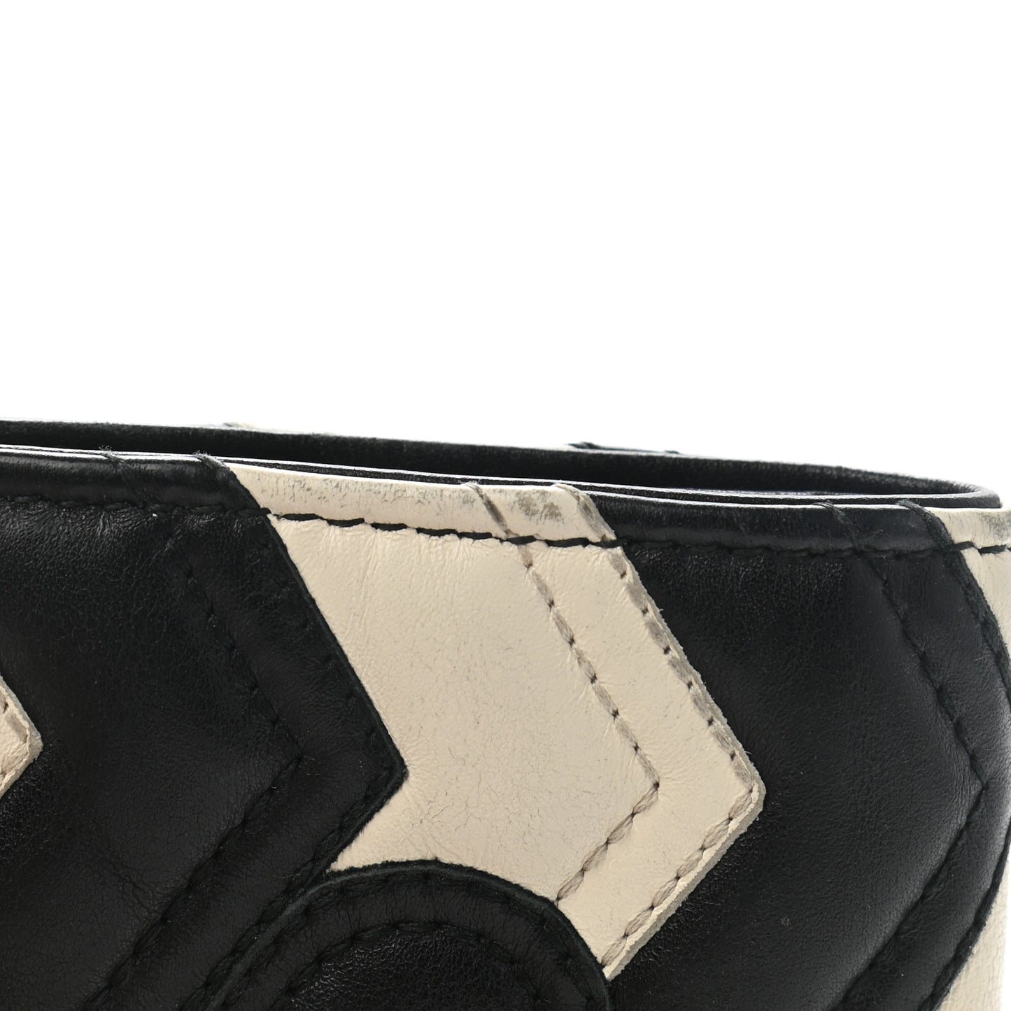 Calfskin Matelasse GG Marmont Card Case Black White