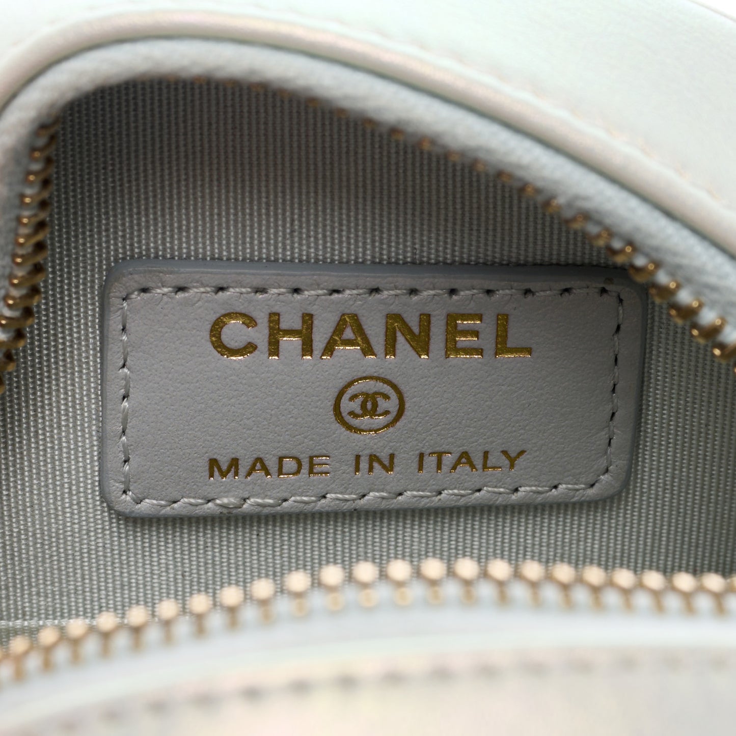 Iridescent Lambskin Quilted Chanel 19 Round Clutch With Chain Ivory