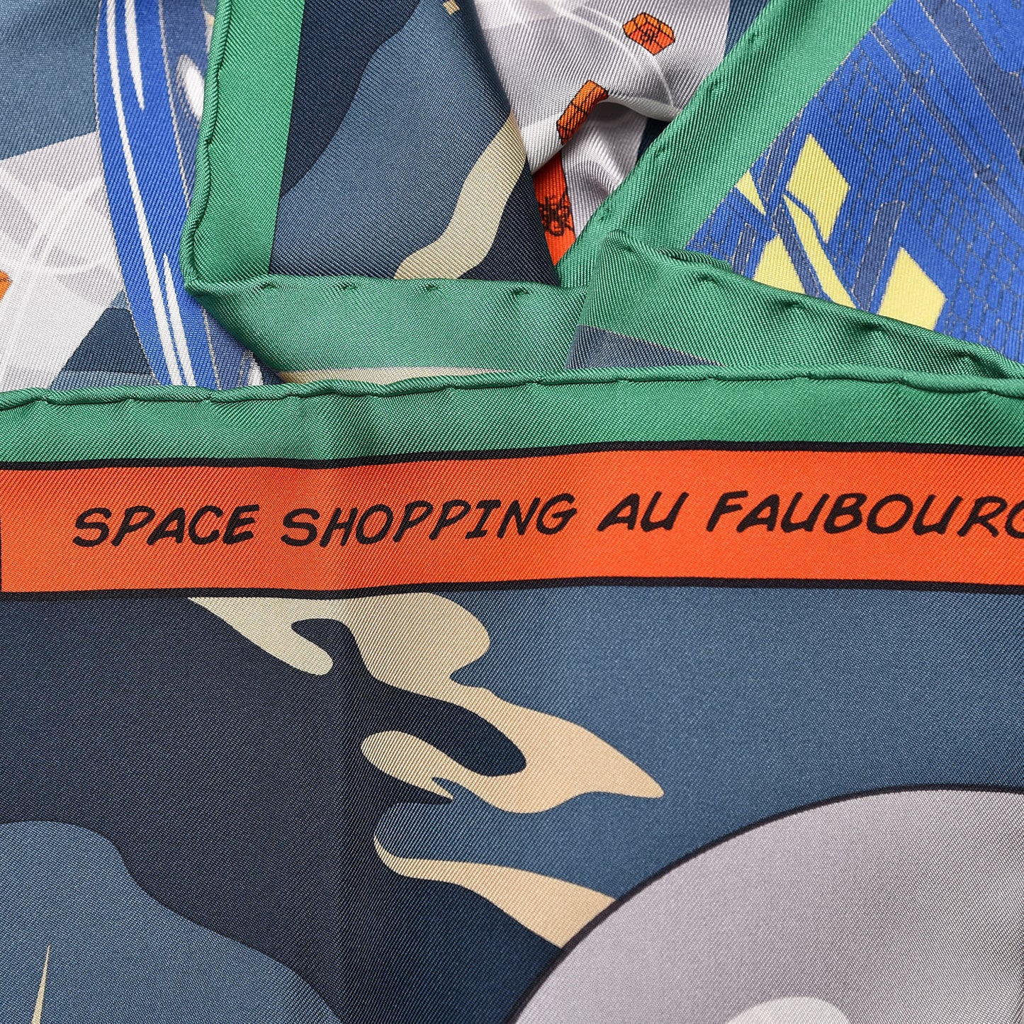 Silk Space Shopping Au Faubourg Scarf 90 Bleu Vert Rouge