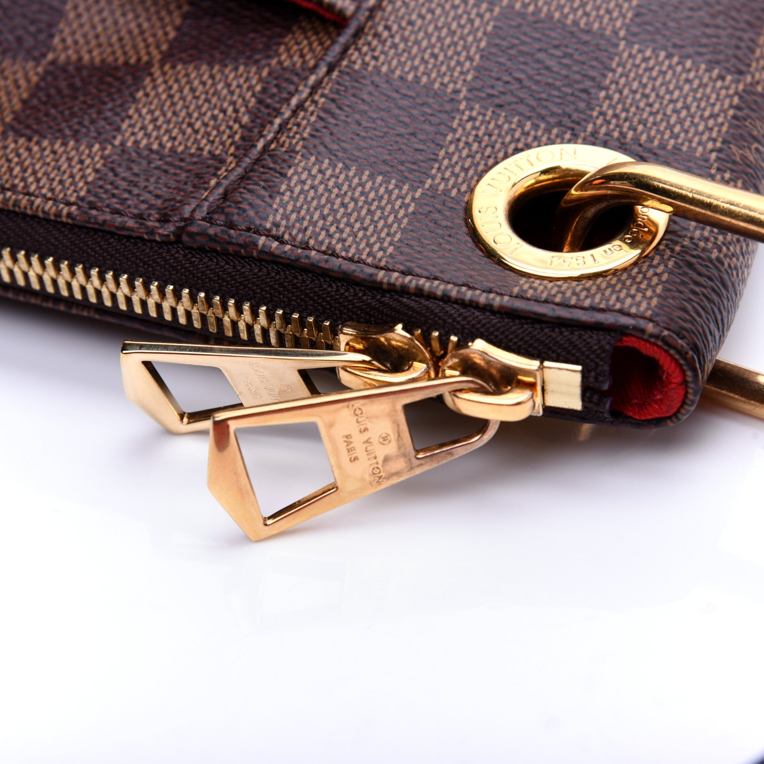 Louis Vuitton Damier Ebene South Bank Besace 13 of 15