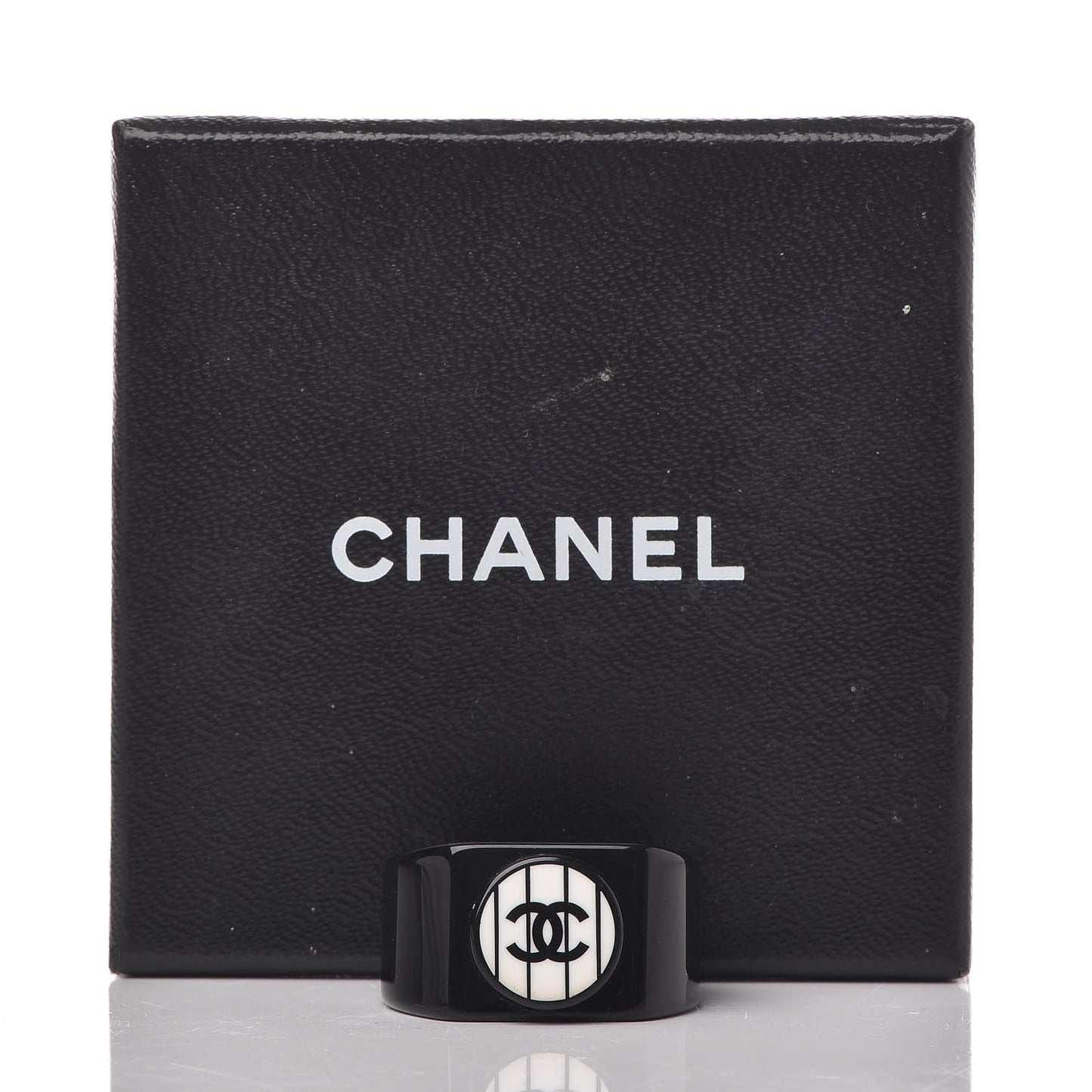 Resin Coco CC Ring 6.5 Black White