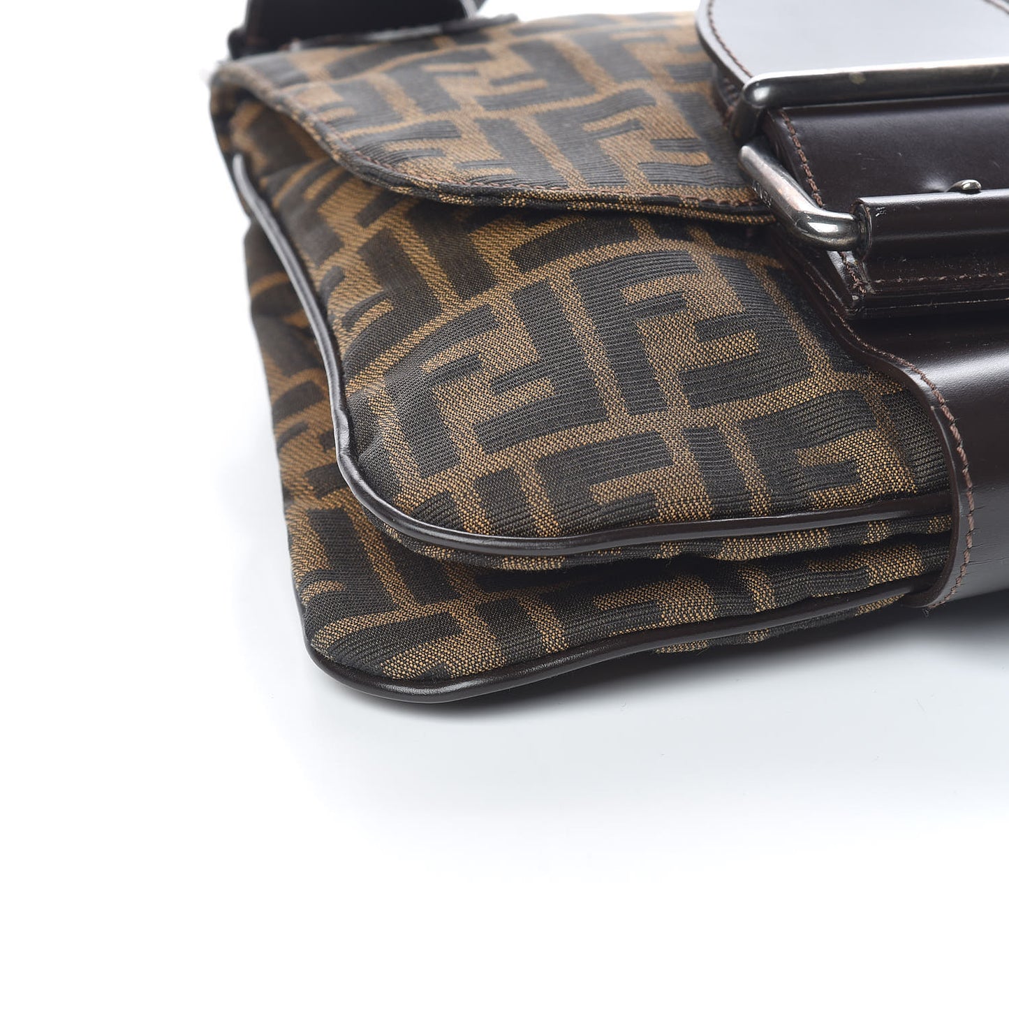 Zucca Buckle Shoulder Bag Tobacco