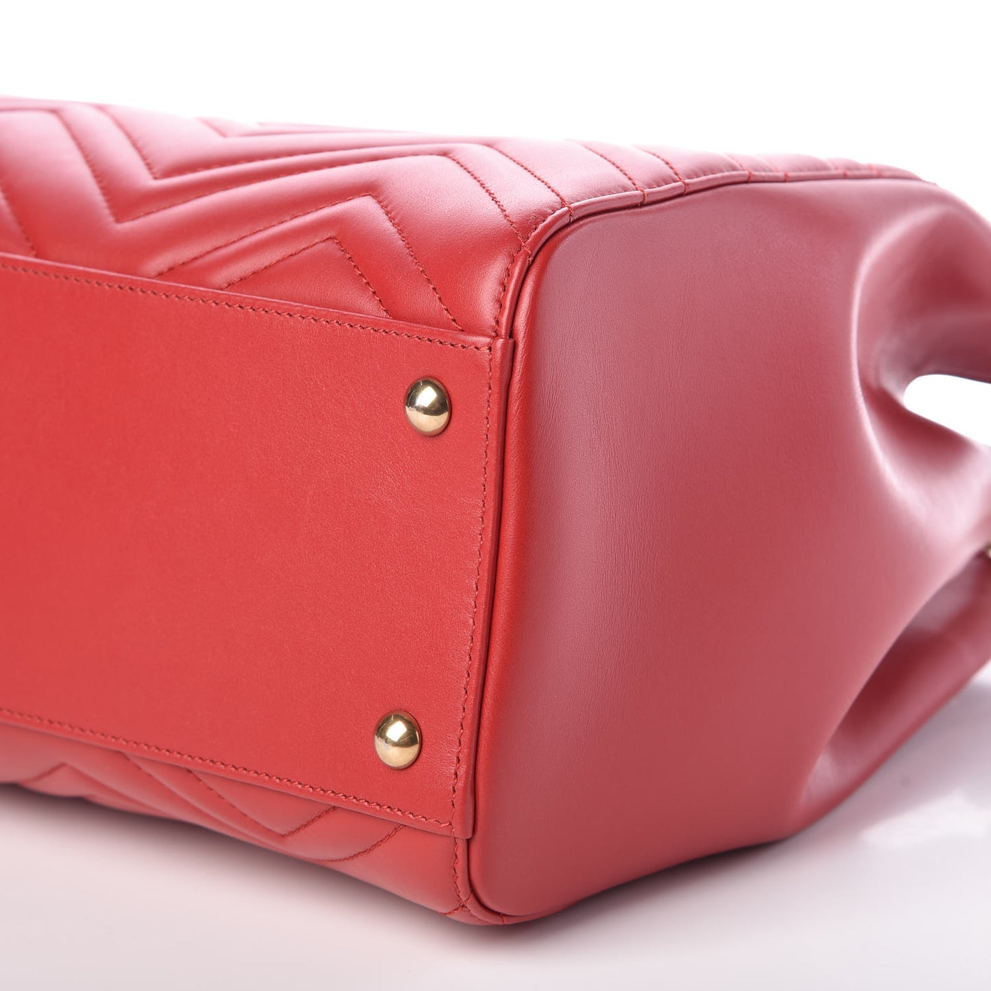 Calfskin Matelasse Medium GG Marmont Tote Hibiscus Red