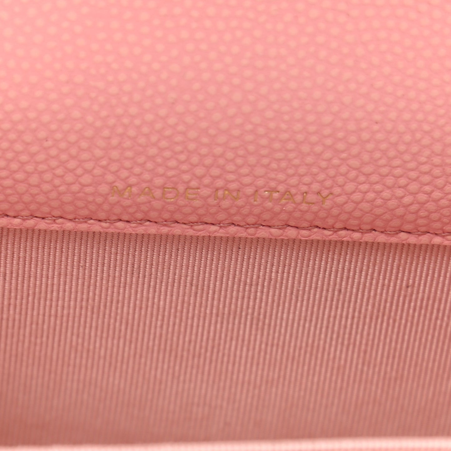 Caviar Flat Chevron Quilted Flap Card Holder Pink