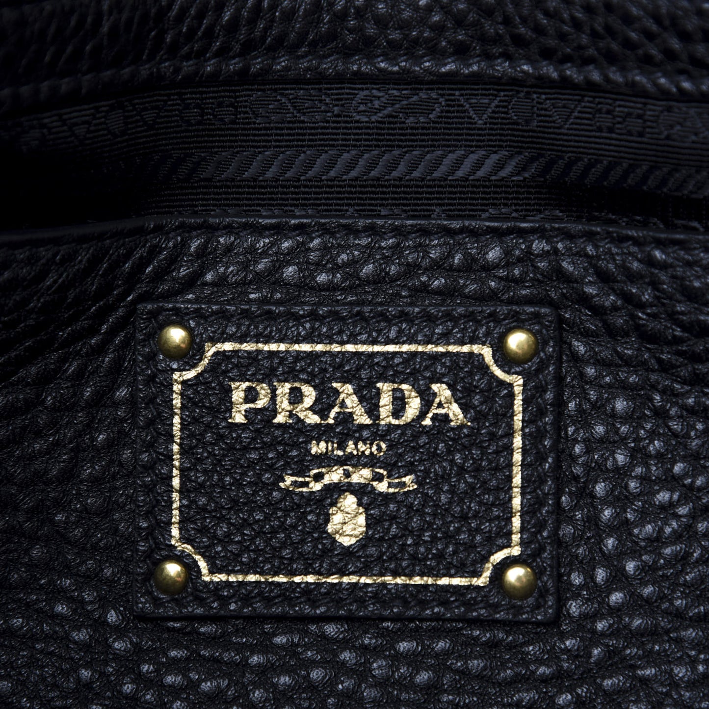 Vitello Daino Shopping Tote Black