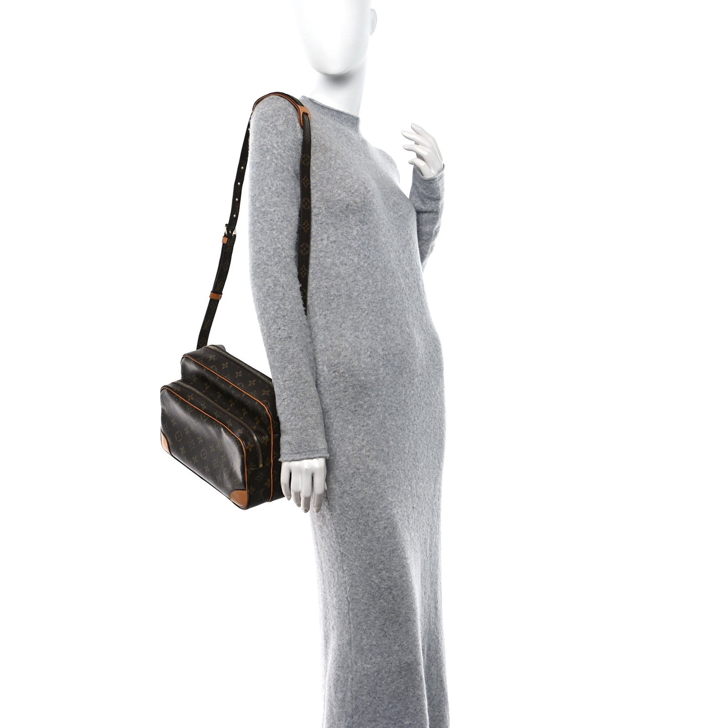 Monogram Nil 28