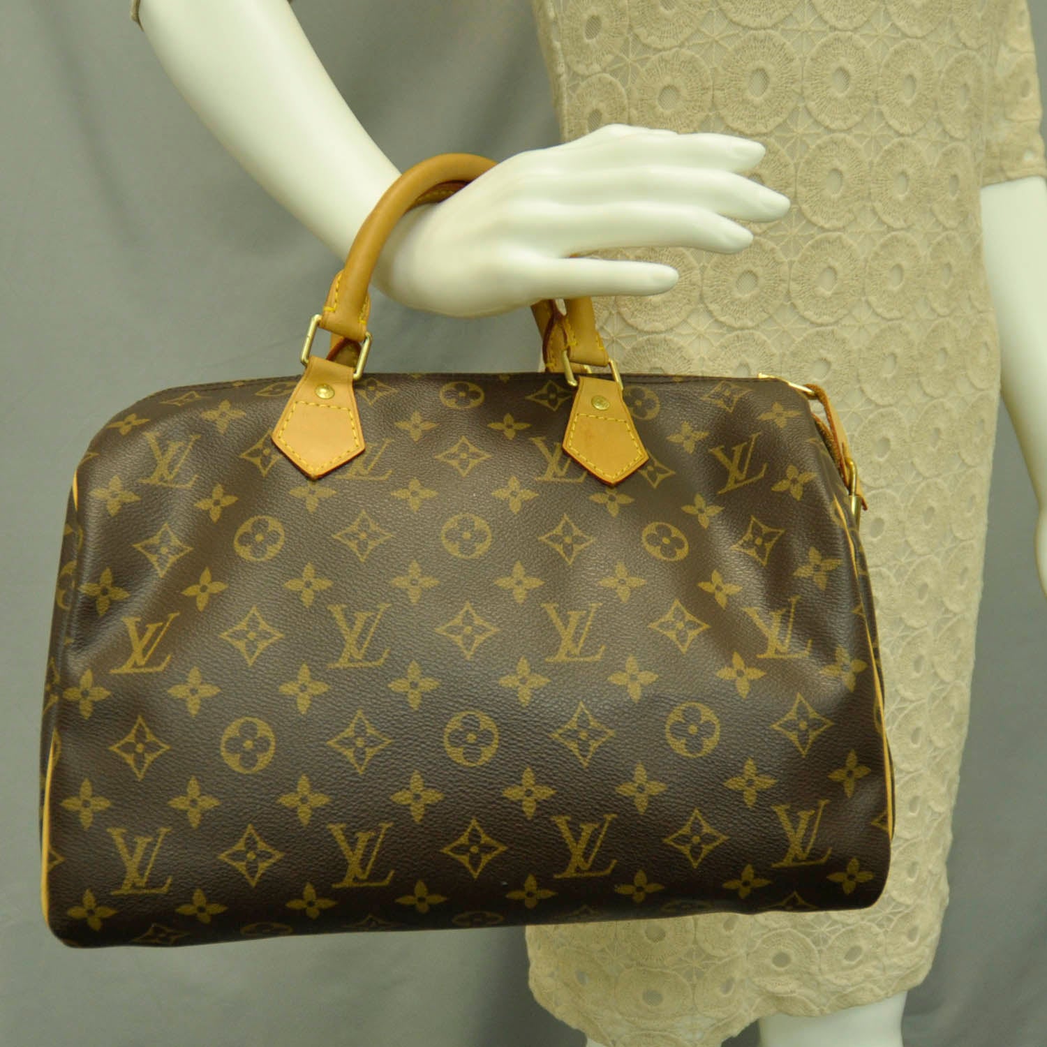 Louis Vuitton Monogram Speedy 30 2 of 10