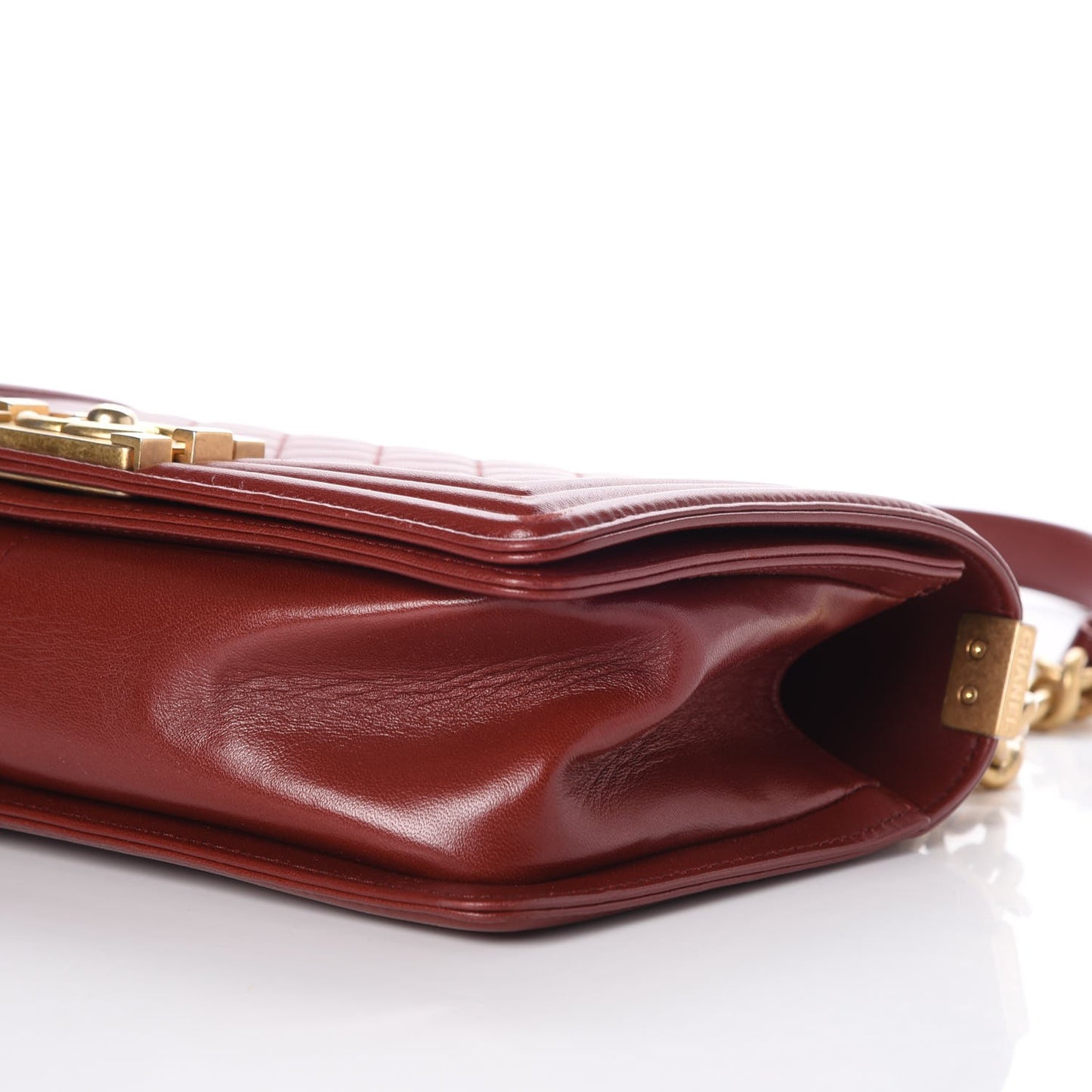 Lambskin Quilted Medium Boy Flap Burgundy