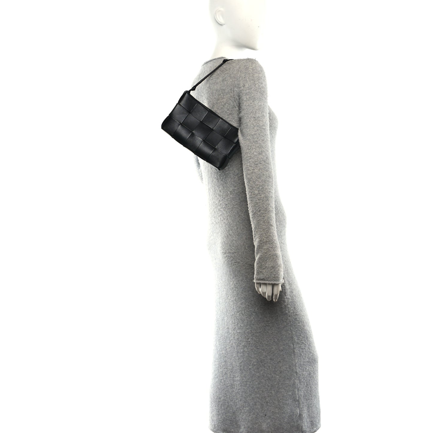 Calfskin Maxi Intrecciato Cassette Pouch On Strap Black