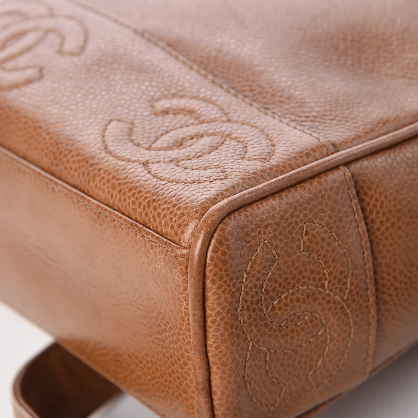 Caviar CC Shoulder Bag Light Brown